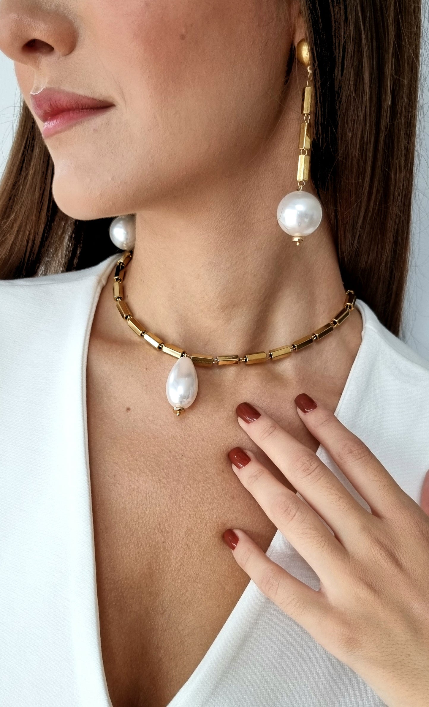 Steel earrings with pearls