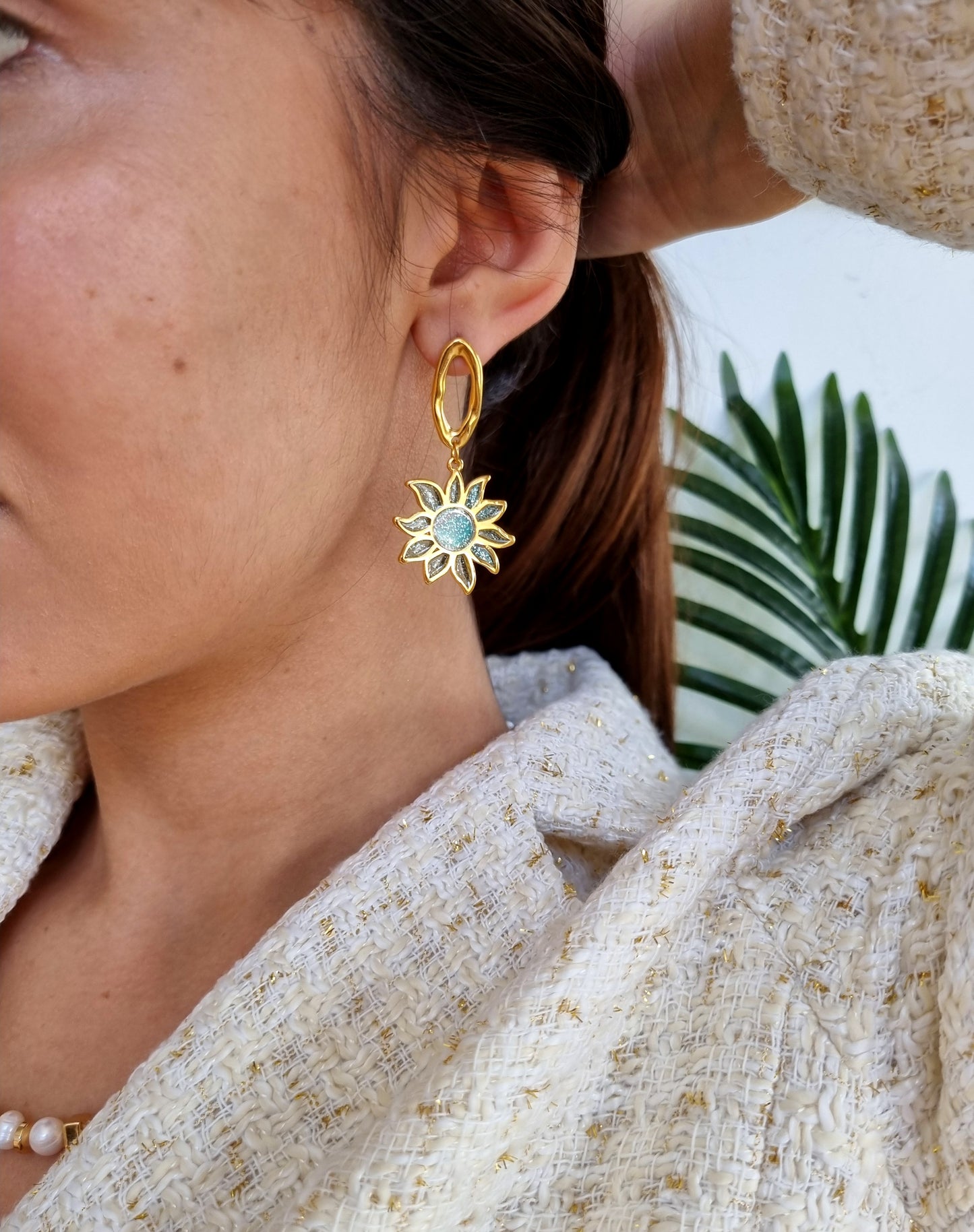 Flower glitter earrings