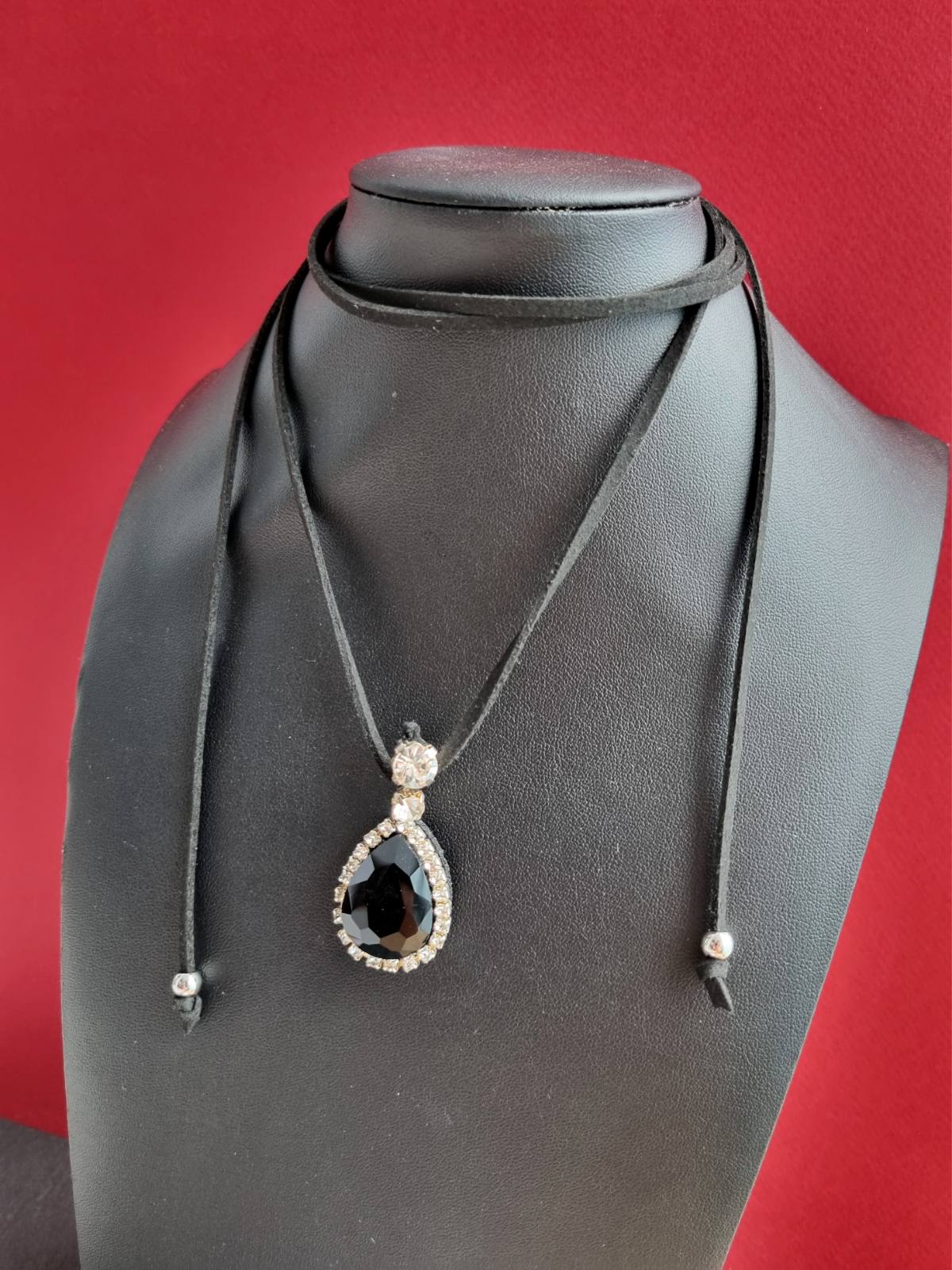 Necklace With Crystal
