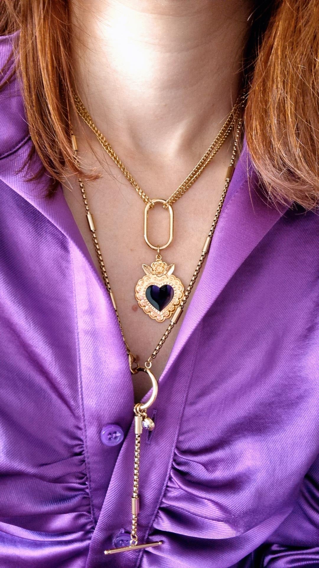 Black heart pendant