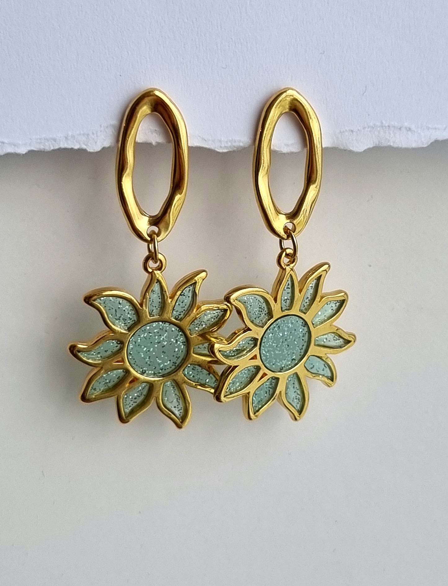 Flower glitter earrings