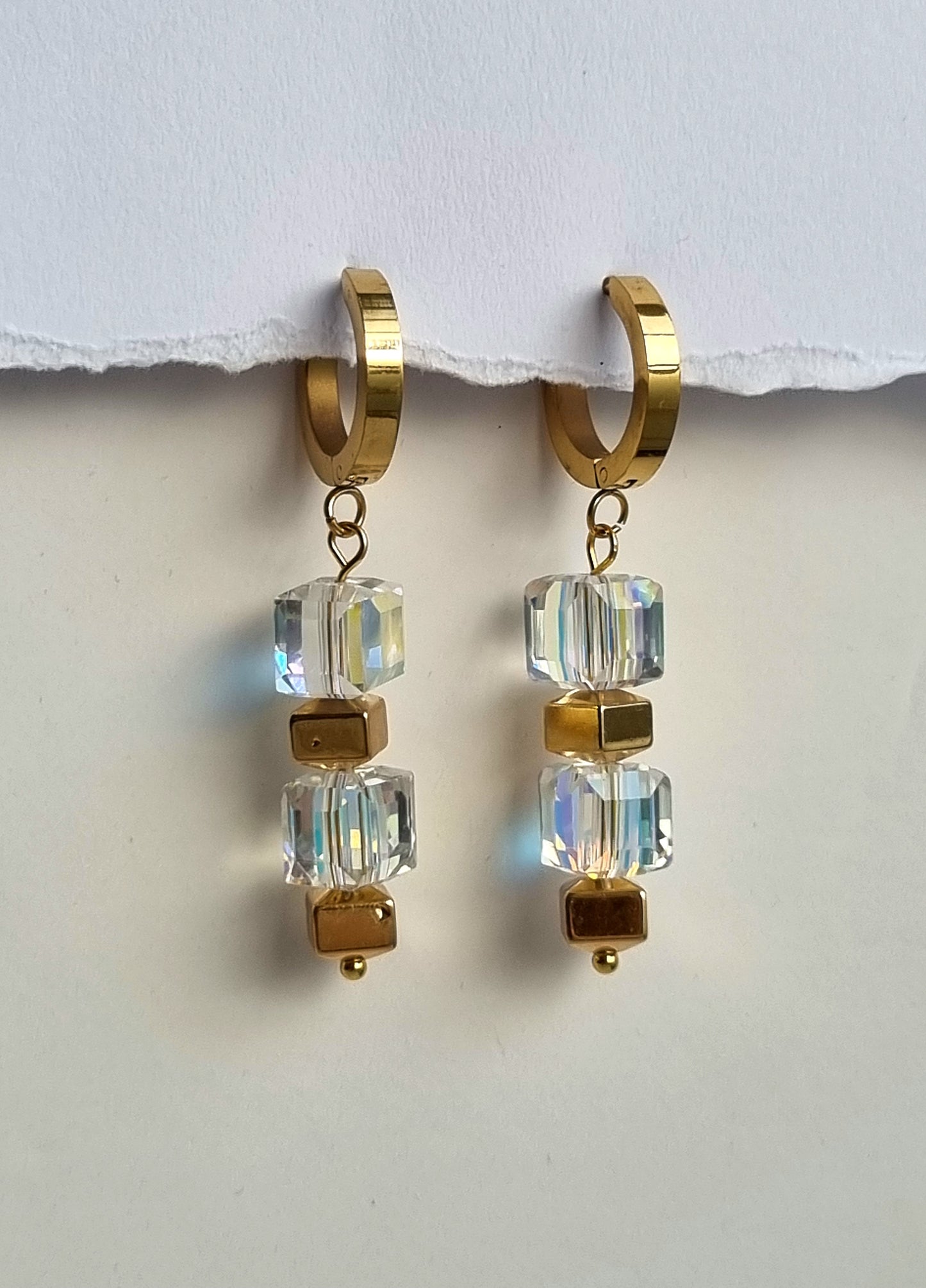 Earrings with crystal beads