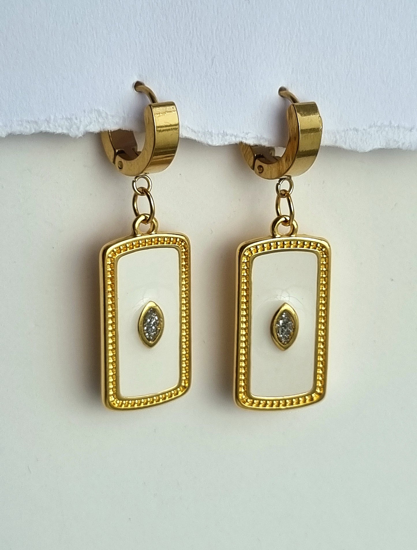 Earrings with enamel and stainless steel closure