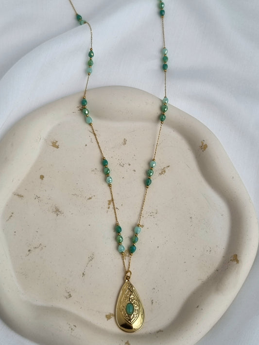 Long pendant with crystal beads