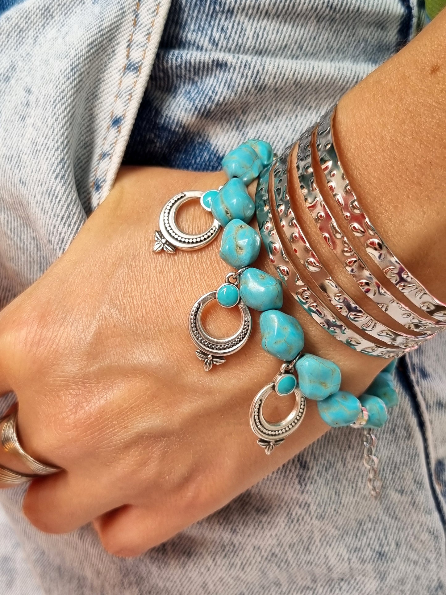 Boho bracelet with howlite beads