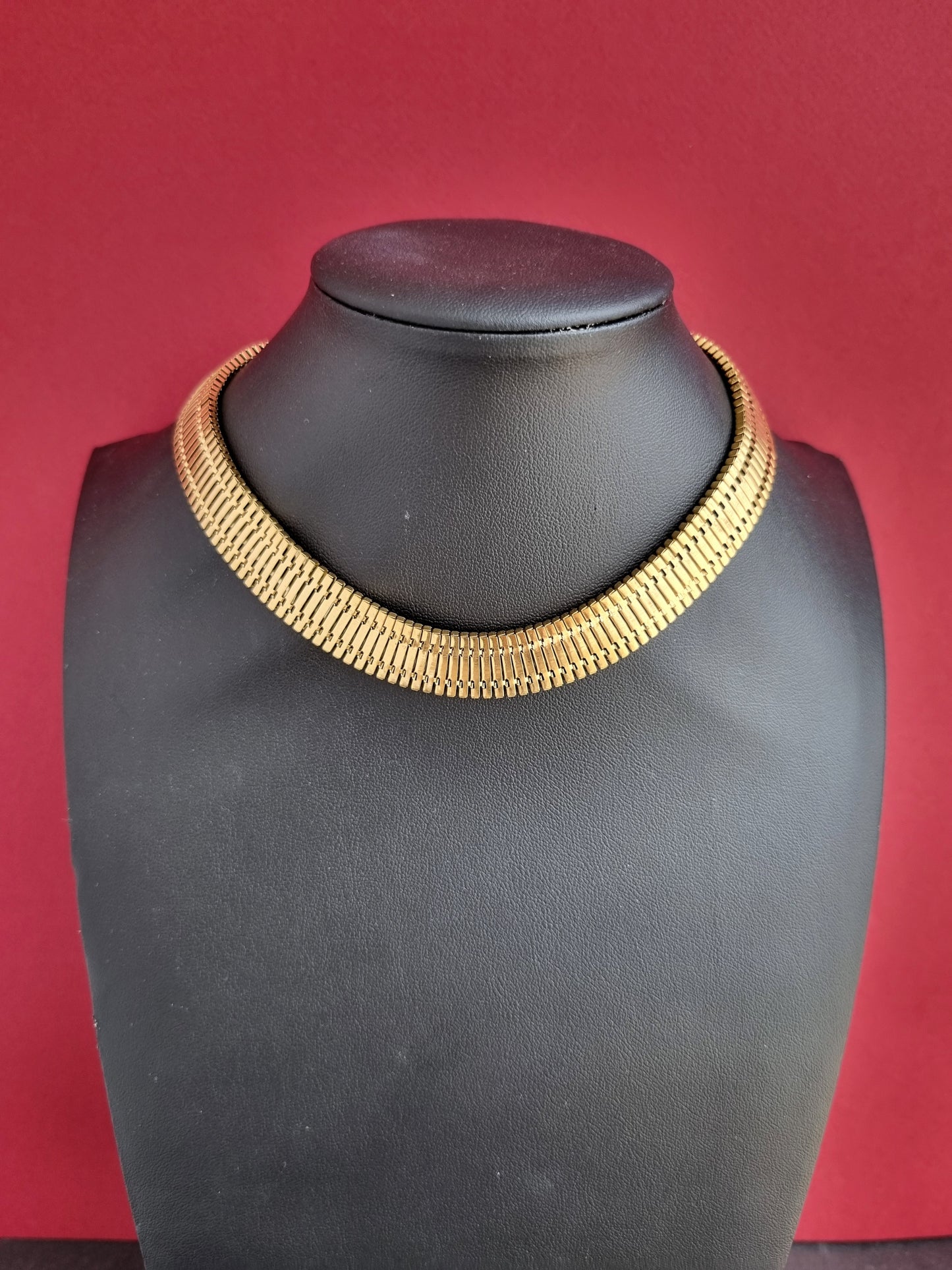 Steel "snake" choker