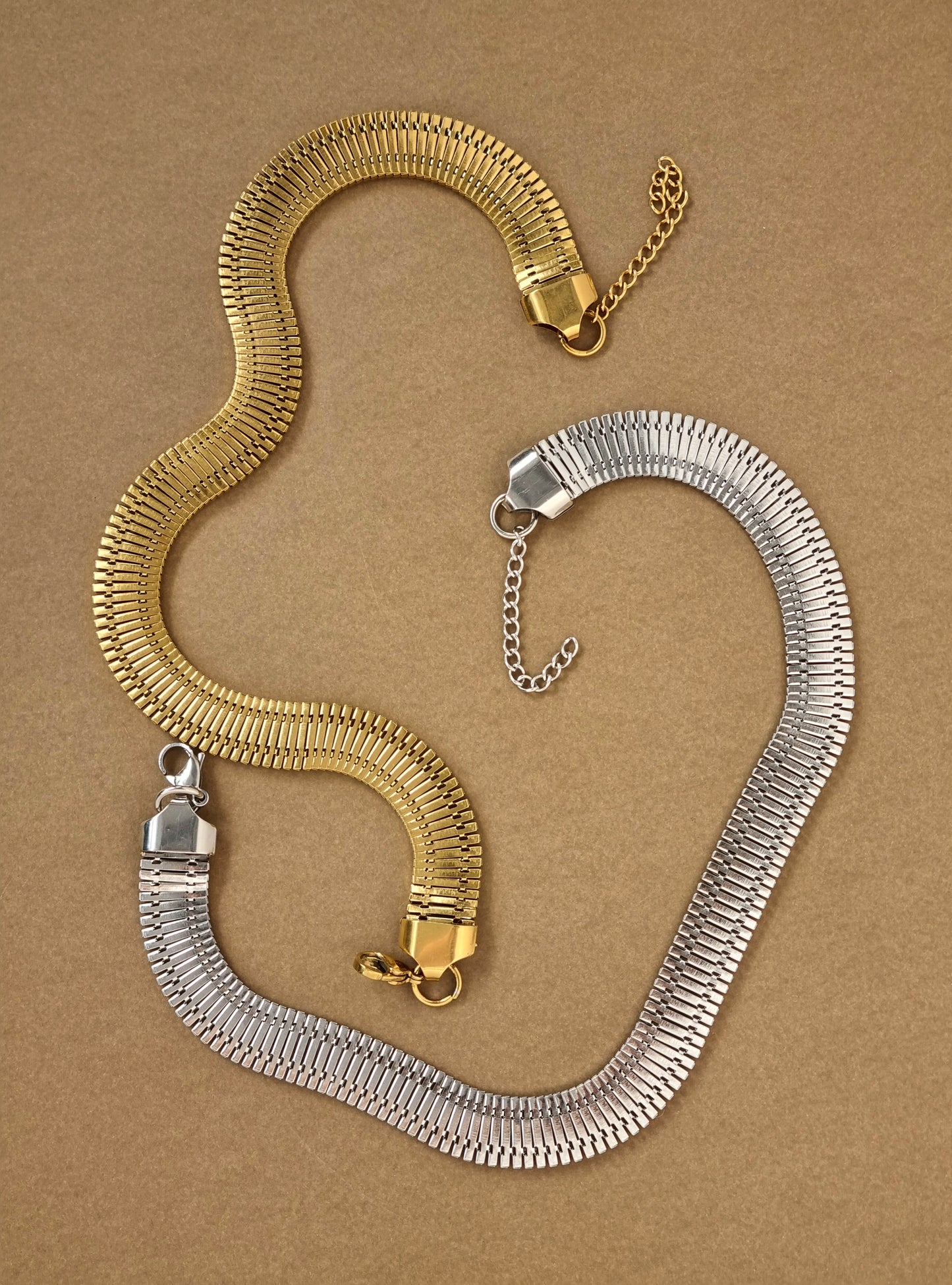 Steel "snake" choker