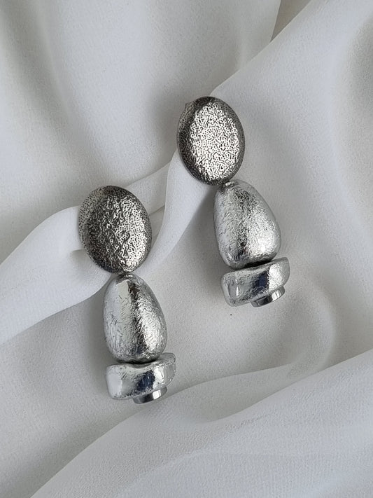 Earrings with acrylic beads