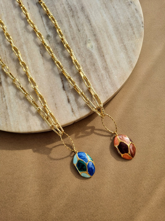 Steel necklace with a pendant