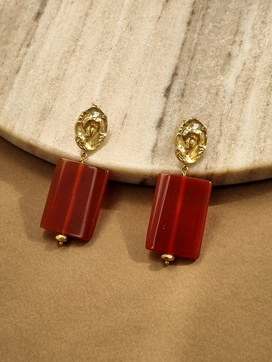 Earrings with carneole stones
