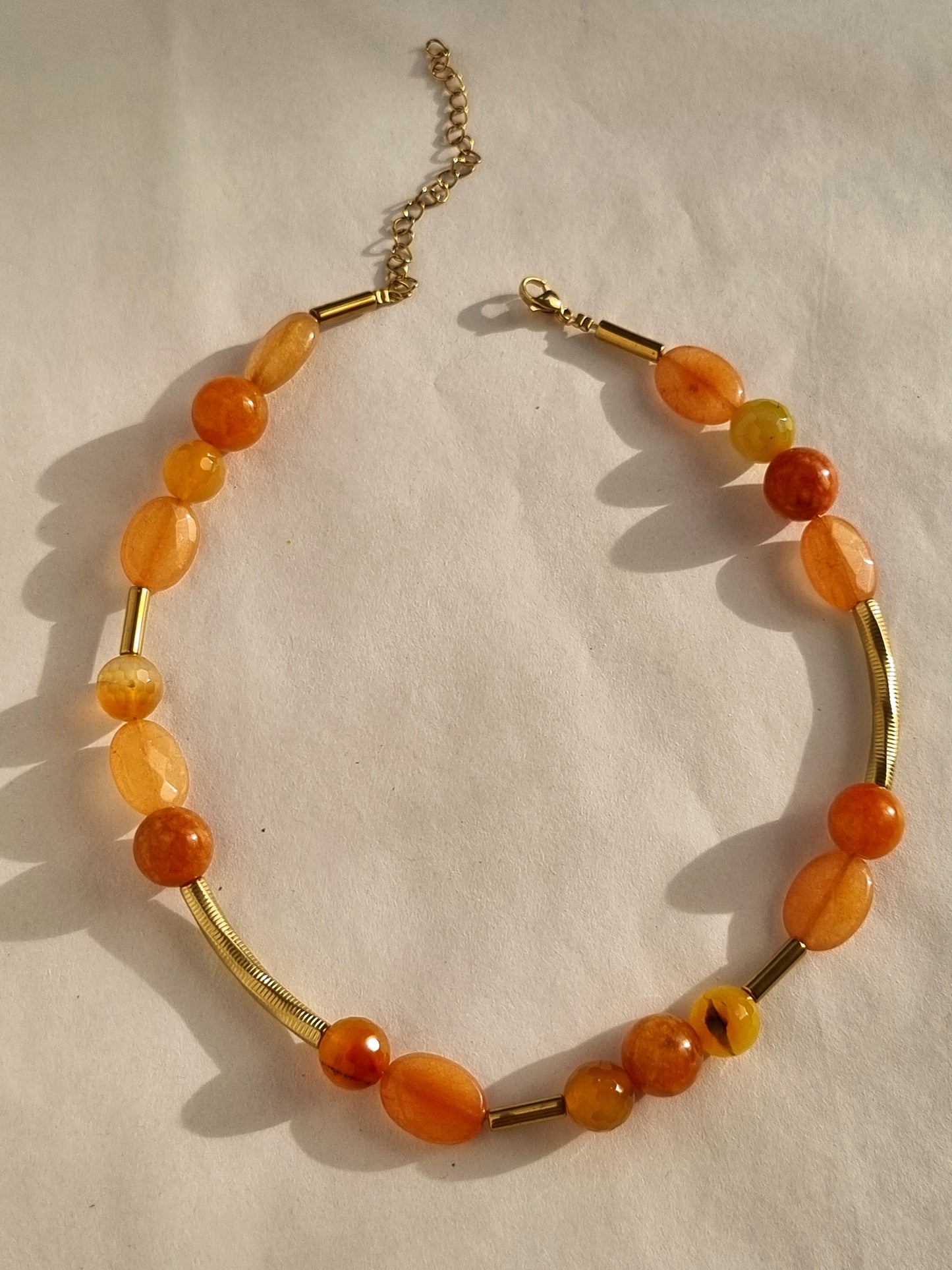 Νecklace with semi-precious stones