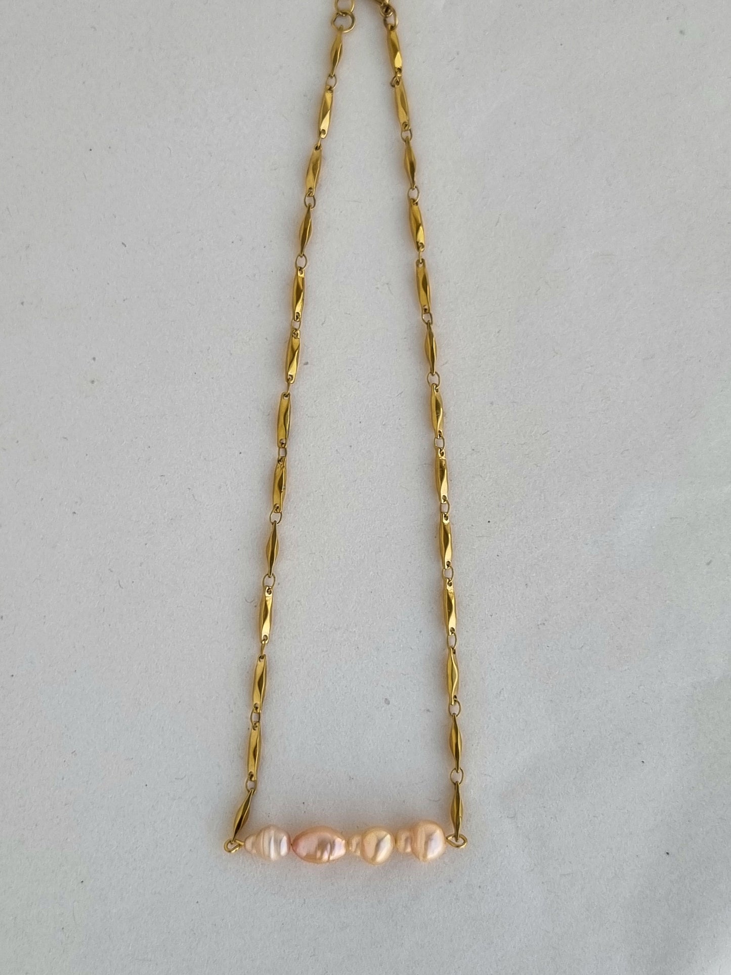 Necklace with fresh water pearls