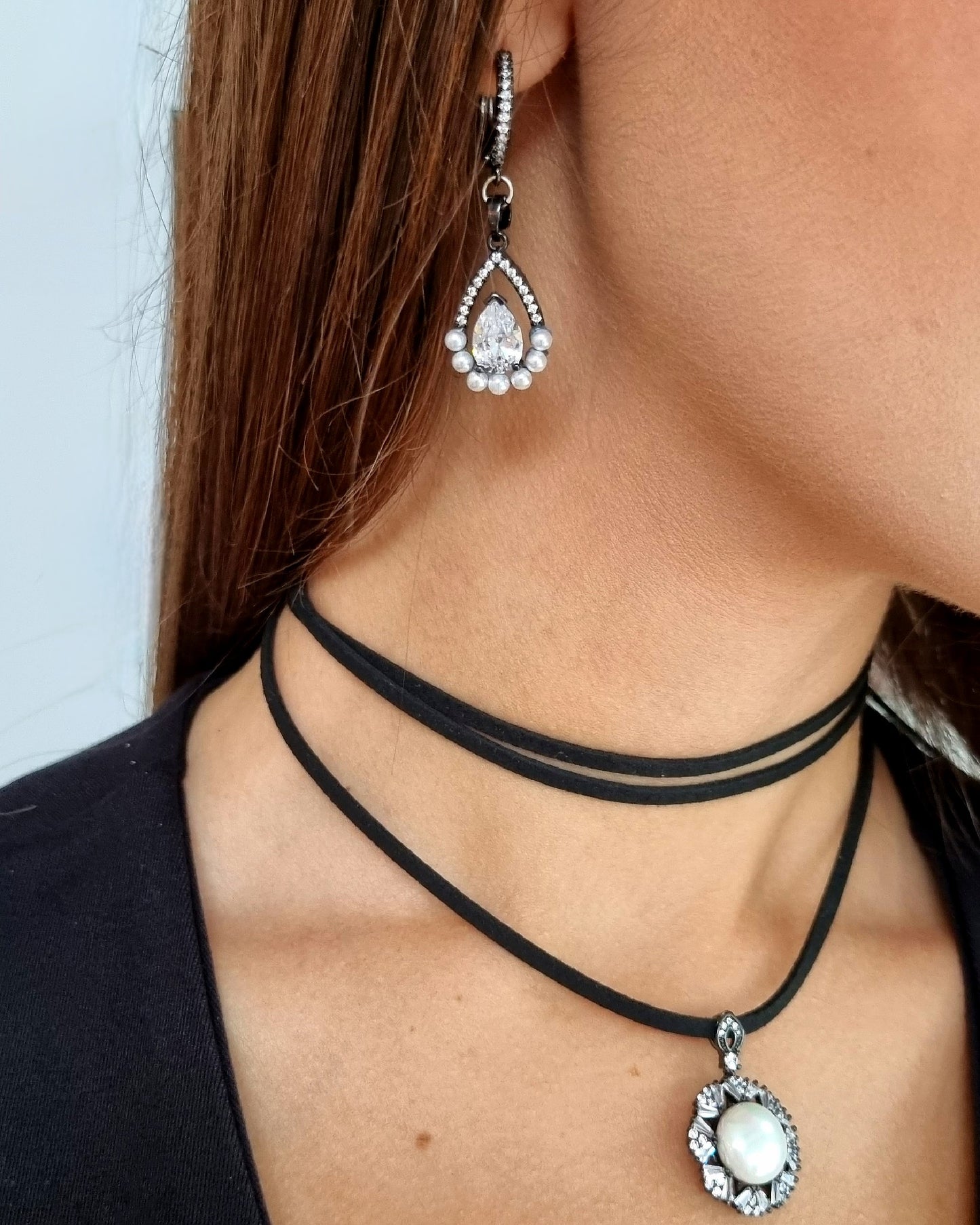 Choker crystal necklace