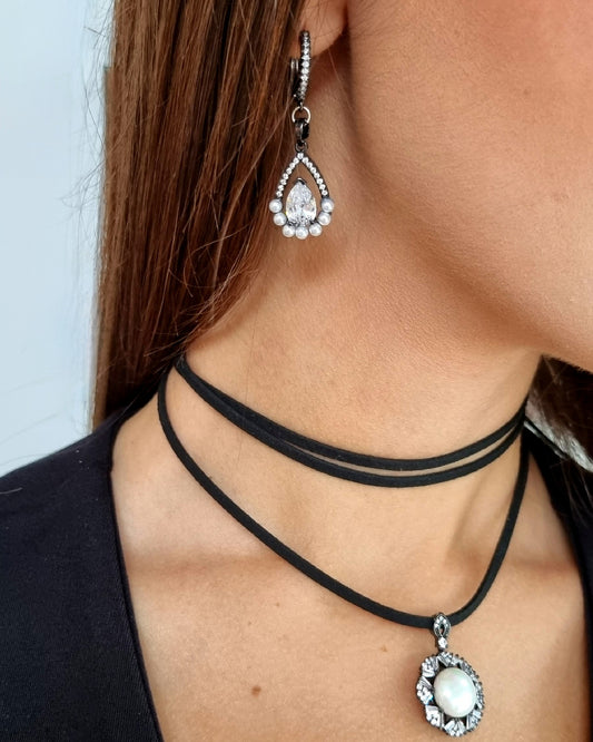 Choker crystal necklace