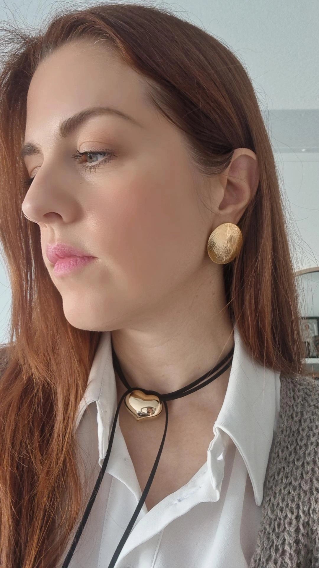 Heart choker necklace