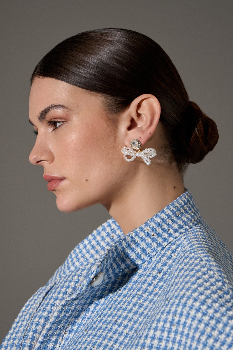 Earrings with pearly bows