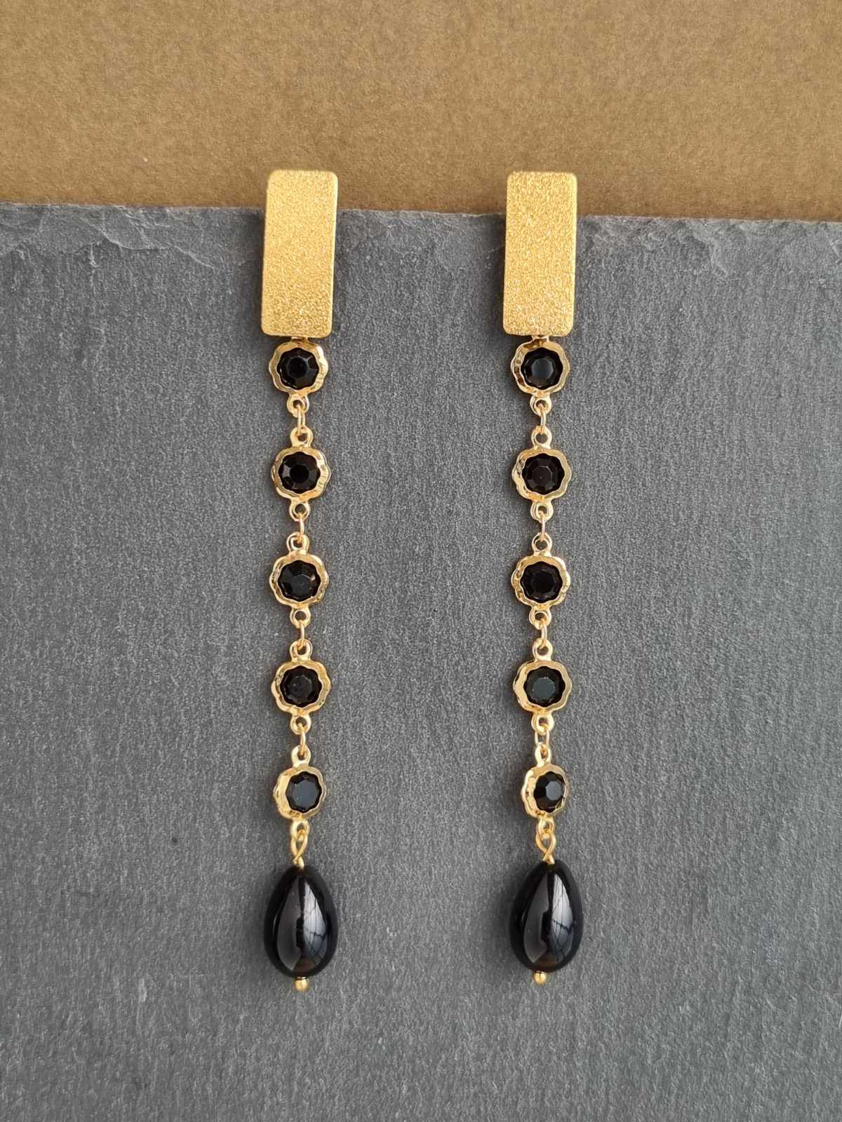 Earrings with pearls & crystals
